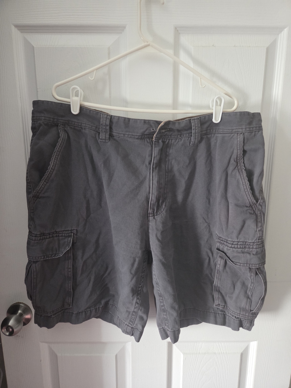 Men's Gray Cargo Shorts